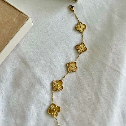 Golden Clove Bracelet