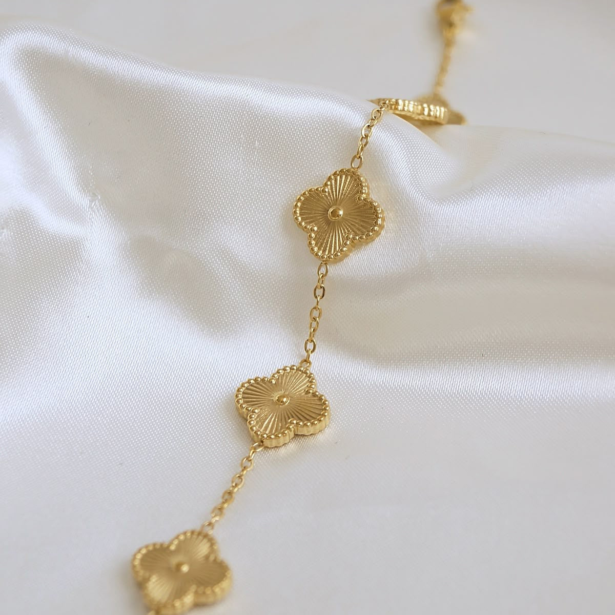 Golden Clove Bracelet
