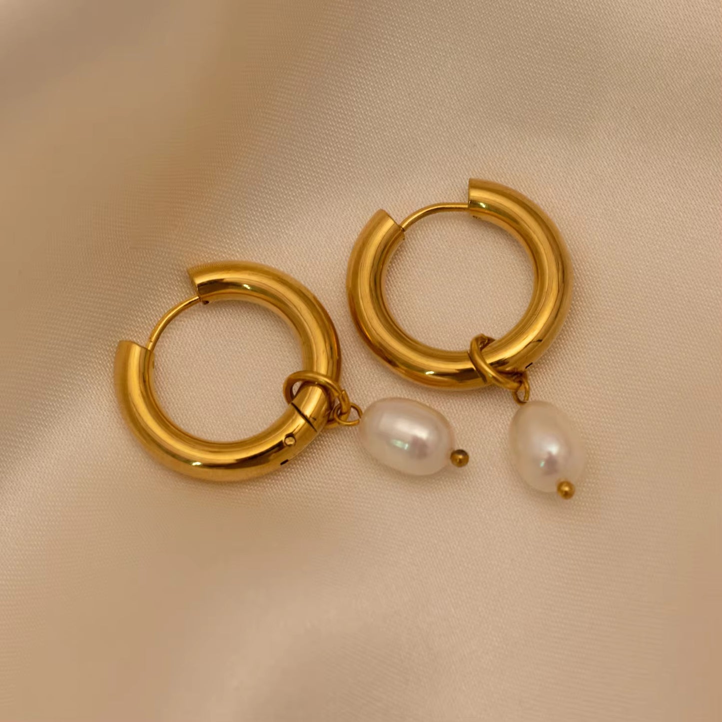 Twisted Shine Earrings